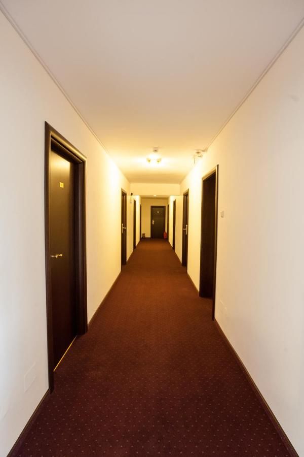 Отель Hotel Citadella Бухарест-30